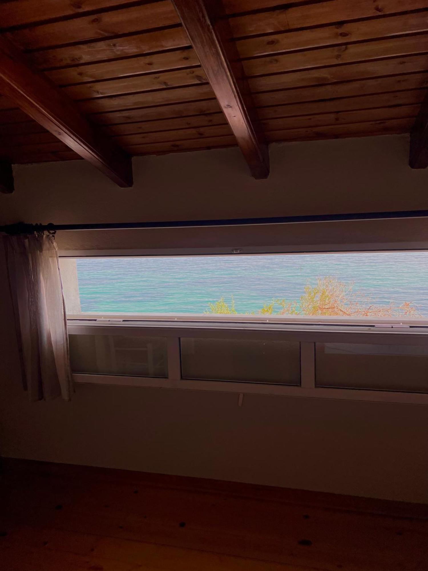 Kohyli Beachfront House Agia Pelagia Chlomou エクステリア 写真