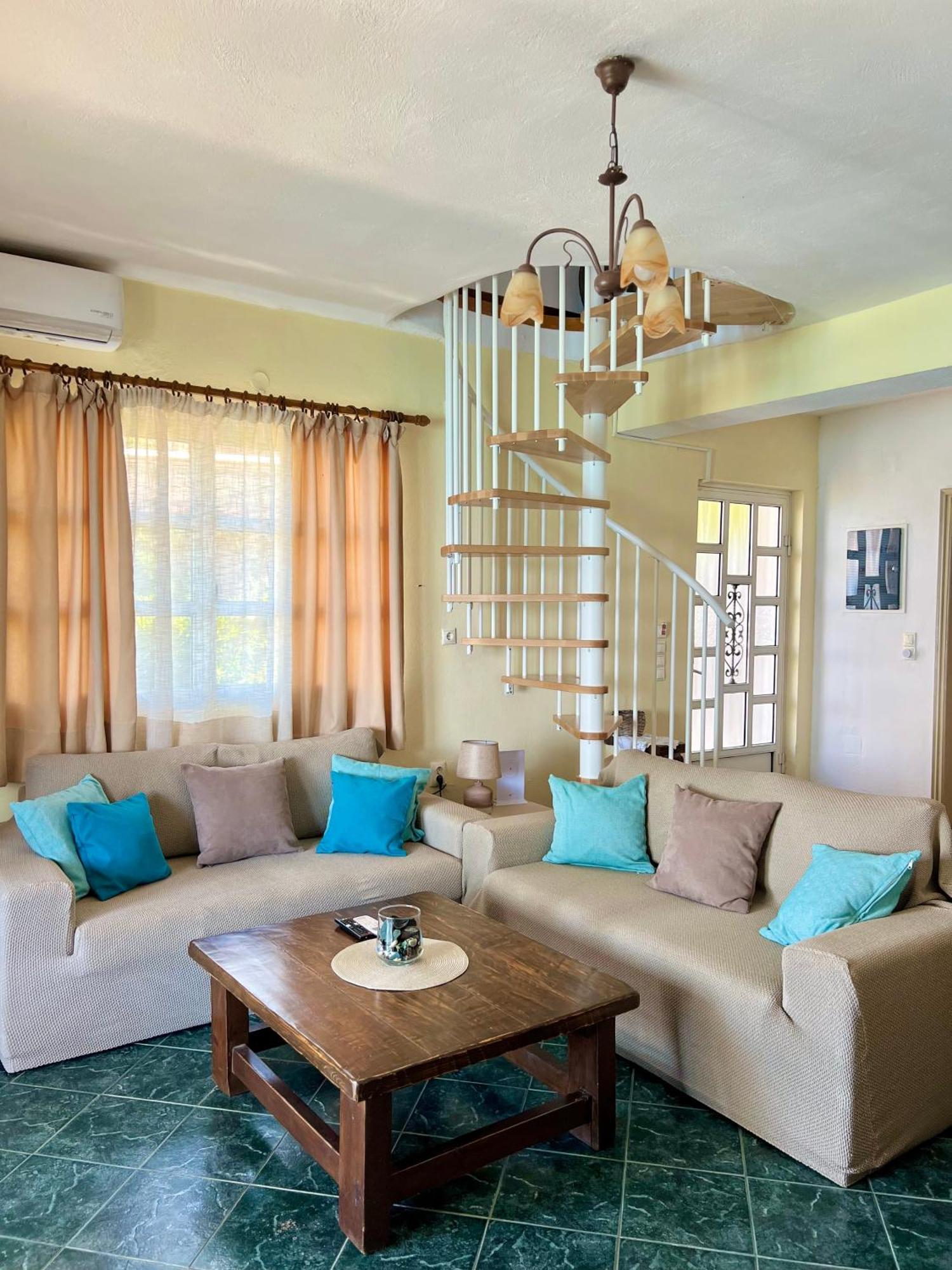Kohyli Beachfront House Agia Pelagia Chlomou エクステリア 写真